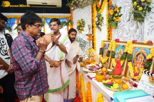 Jilebi movie launch attended by Shivani Rajashekar, Rajashekar, Jeevitha, Trivikram Srinivas and Eesha Rebba