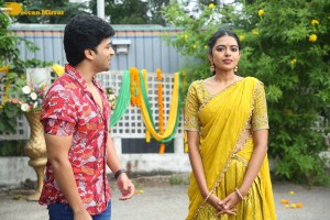 Jilebi movie launch attended by Shivani Rajashekar, Rajashekar, Jeevitha, Trivikram Srinivas and Eesha Rebba