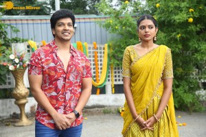 Jilebi movie launch attended by Shivani Rajashekar, Rajashekar, Jeevitha, Trivikram Srinivas and Eesha Rebba