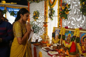 Jilebi movie launch attended by Shivani Rajashekar, Rajashekar, Jeevitha, Trivikram Srinivas and Eesha Rebba