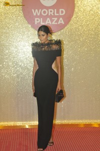 Jio World Plaza Launch attended by Shruti Haasan, Deepika Padukone, Rashmika Mandanna, Hansika Motwani, Janhvi Kapoor, Sara Ali Khan, Sonam Kapoor, Madhuri Dixit, and others.