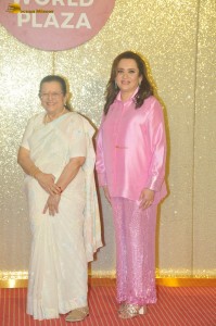 Jio World Plaza Launch attended by Shruti Haasan, Deepika Padukone, Rashmika Mandanna, Hansika Motwani, Janhvi Kapoor, Sara Ali Khan, Sonam Kapoor, Madhuri Dixit, and others.