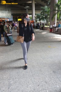 Tamil Actress Jyothika spotted at Mumbai Airport