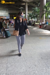 Tamil Actress Jyothika spotted at Mumbai Airport