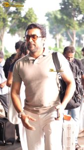 Actor couple Suriya and Jyothika spotted at Mumbai airport