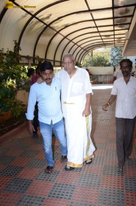Family and Friends including Chiranjeevi and Daggubati Suresh pay last respects to K Viswanath