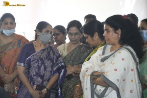Friends and Family including Chiranjeevi and Pawan Kalyan paid their last respects to Kaikala Satyanarayana