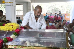 Friends and Family including Chiranjeevi and Pawan Kalyan paid their last respects to Kaikala Satyanarayana