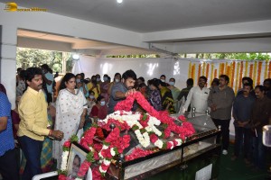 Friends and Family including Chiranjeevi and Pawan Kalyan paid their last respects to Kaikala Satyanarayana