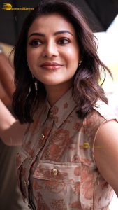 actress kajal aggarwal cute in rain