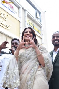 Kajal Aggarwal launches Devi Pavitra Jewellery Store in Kukatpally, Hyderabad