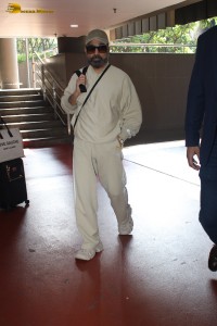 actor Kamal Haasan spotted in mumbai at the airport