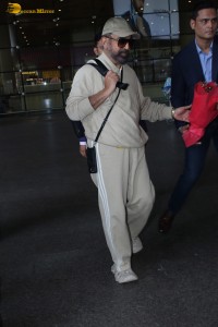 actor Kamal Haasan spotted in mumbai at the airport