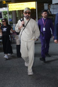 actor Kamal Haasan spotted in mumbai at the airport