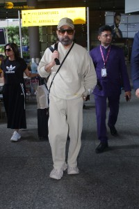 actor Kamal Haasan spotted in mumbai at the airport