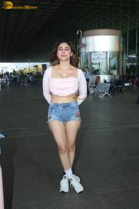 actress kangana sharma in denim shorts