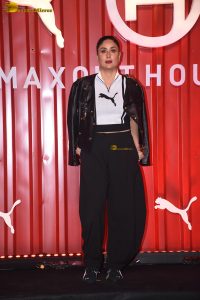 actress kareena kapoor stylish looks at an event
