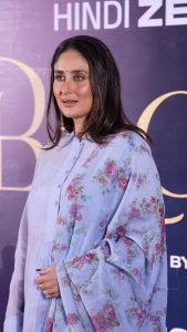 actress kareena kapoor beautiful in a blue salwar