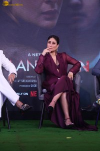 actress kareena kapoor glam looks at a event