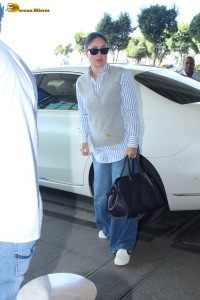 actress Kareena Kapoor spotted at mumbai airport