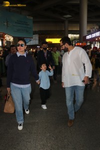 Saif ali khan and kareena kapoor seen at mumbai airport on jan 4, 2023