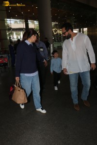 Saif ali khan and kareena kapoor seen at mumbai airport on jan 4, 2023