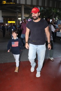 Actor couple Saif Ali Khan and Kareena Kapoor were spotted at Mumbai Airport on Jan 4, 2024