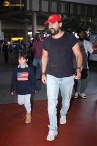 Actor couple Saif Ali Khan and Kareena Kapoor were spotted at Mumbai Airport on Jan 4, 2024