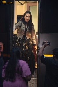 actress Karisma Kapoor cute looks on location at a shoot