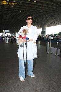 actress karishma tanna with her cute dog at airport