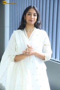 actress karthika muralidharan cute in a white salwar kameez photoshoot