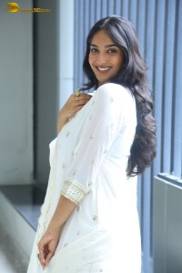 actress karthika muralidharan cute in a white salwar kameez photoshoot