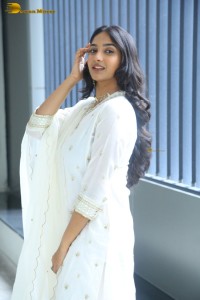 actress karthika muralidharan cute in a white salwar kameez photoshoot
