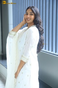 actress karthika muralidharan cute in a white salwar kameez photoshoot