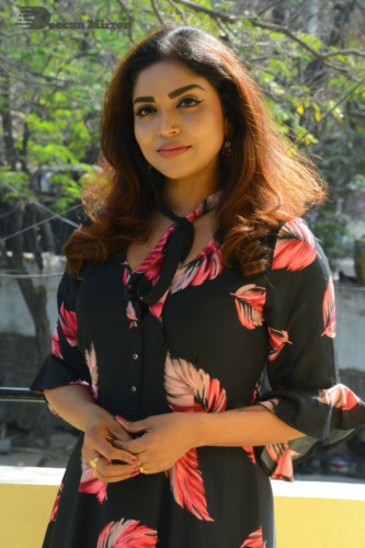 Telugu Actress Karunya Chowdary