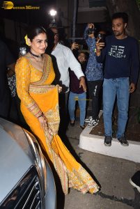 Karva Chauth at Anil Kapoor’s house attended by Varun Dhawan, Namrata Shirodkar, Shilpa Shetty, and others