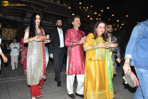 Karva Chauth at Anil Kapoor’s house attended by Varun Dhawan, Namrata Shirodkar, Shilpa Shetty, and others