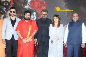 Kashmir Files Press Meet attended by Pallavi Joshi