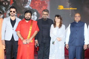 Kashmir Files Press Meet attended by Pallavi Joshi