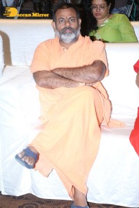 Kashmir Files Press Meet attended by Pallavi Joshi