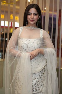 actress Kashmira Pardeshi photoshoot