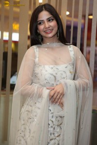 actress Kashmira Pardeshi photoshoot