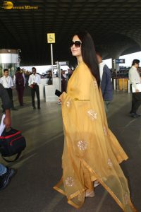 Indian actress katrina kaif gorgeous in a yellow salwar