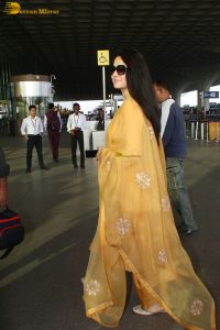 Indian actress katrina kaif gorgeous in a yellow salwar