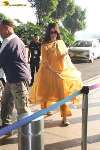 Indian actress katrina kaif gorgeous in a yellow salwar