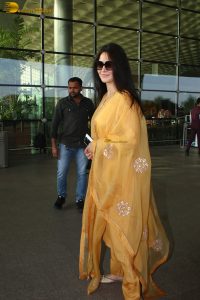 Indian actress katrina kaif gorgeous in a yellow salwar