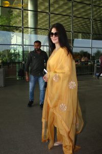 Indian actress katrina kaif gorgeous in a yellow salwar