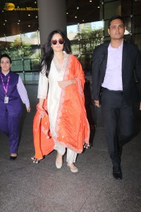 Indian Actress Katrina Kaif in a salwar kameez spotted at Mumbai Airport