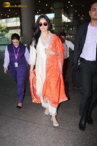 Indian Actress Katrina Kaif in a salwar kameez spotted at Mumbai Airport