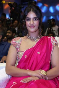 actress Kavya Thapar pretty in a pink saree